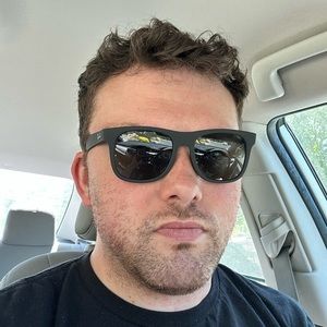 Meet your Posher, Alex